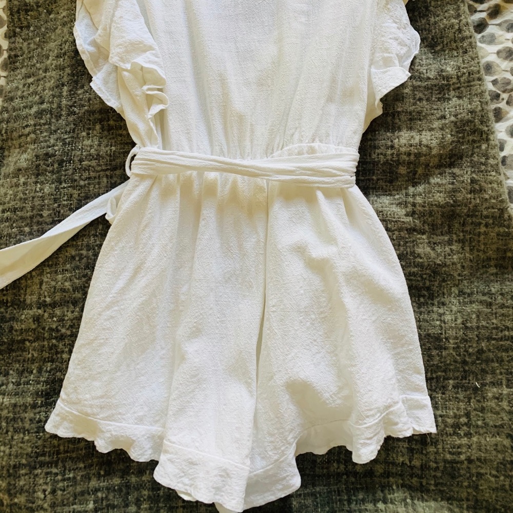 Princess Polly white play suit size US 2 (xs) - Picture 5 of 8